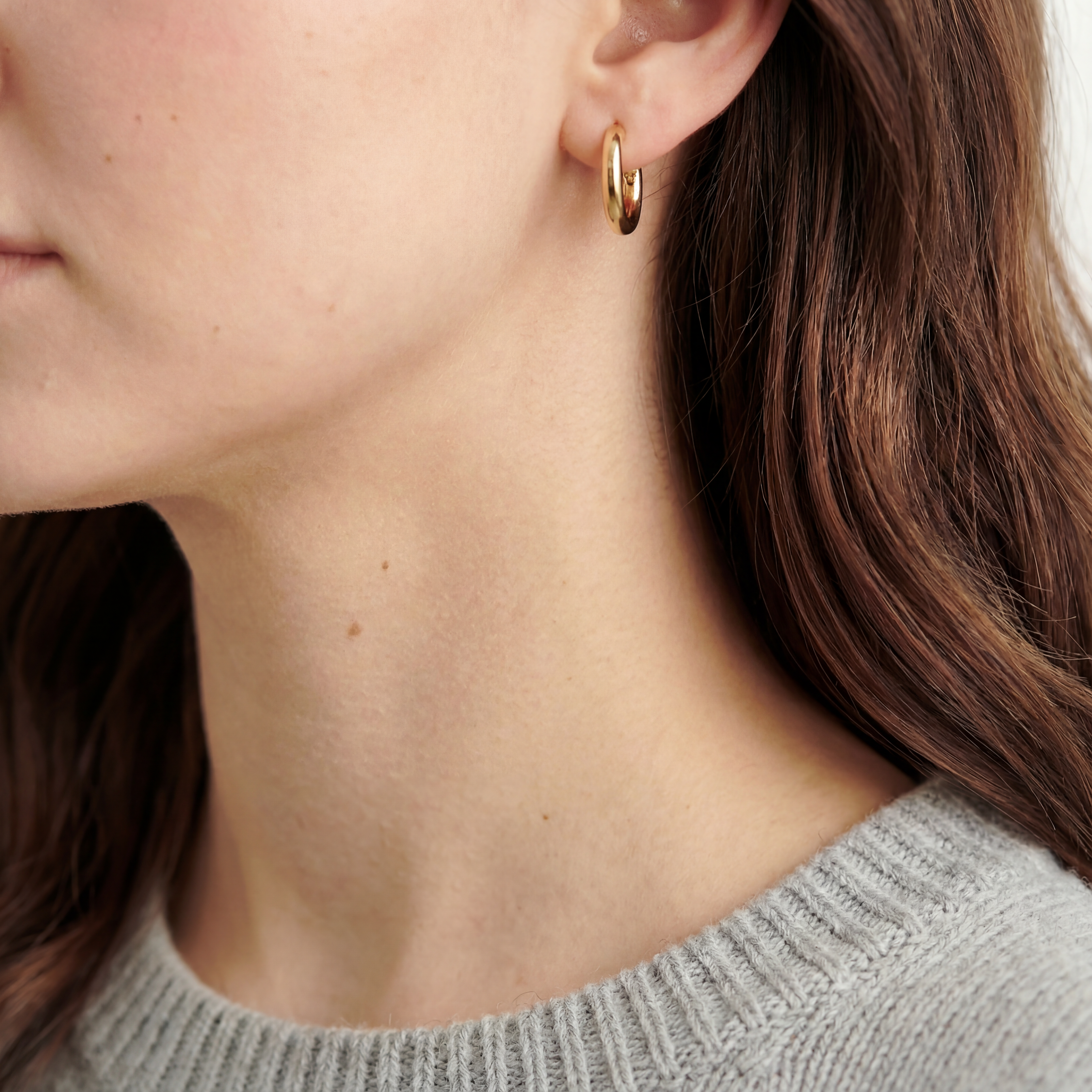 Huggie | Thin 8 Mm Sterling Silver Flat Hoop Earring | In Stock! | Lucleon - Foto 1