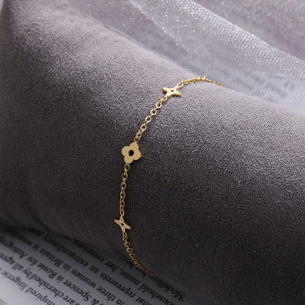 Exceptional Louis Vuitton Gold Charm Bracelet