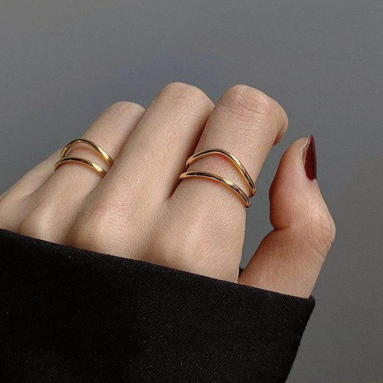 Victoria London Minimalist Illusion Ring
