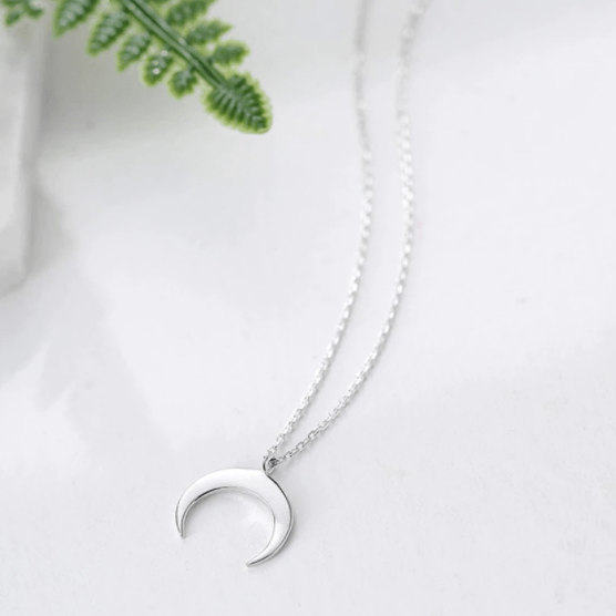 Sterling silver sales crescent moon necklace
