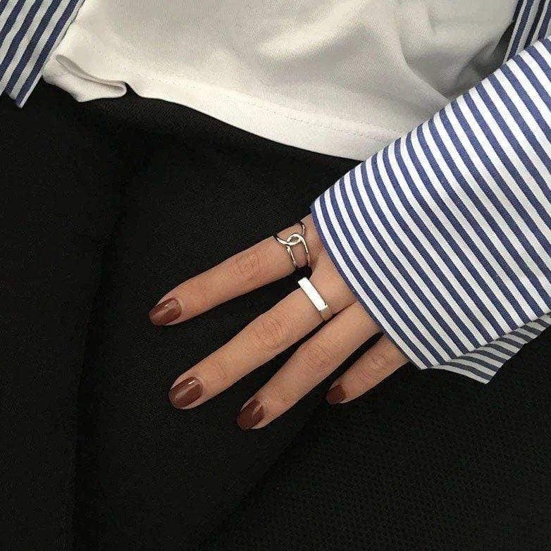 Victoria London Rings Copy of Minimalist Bar Ring