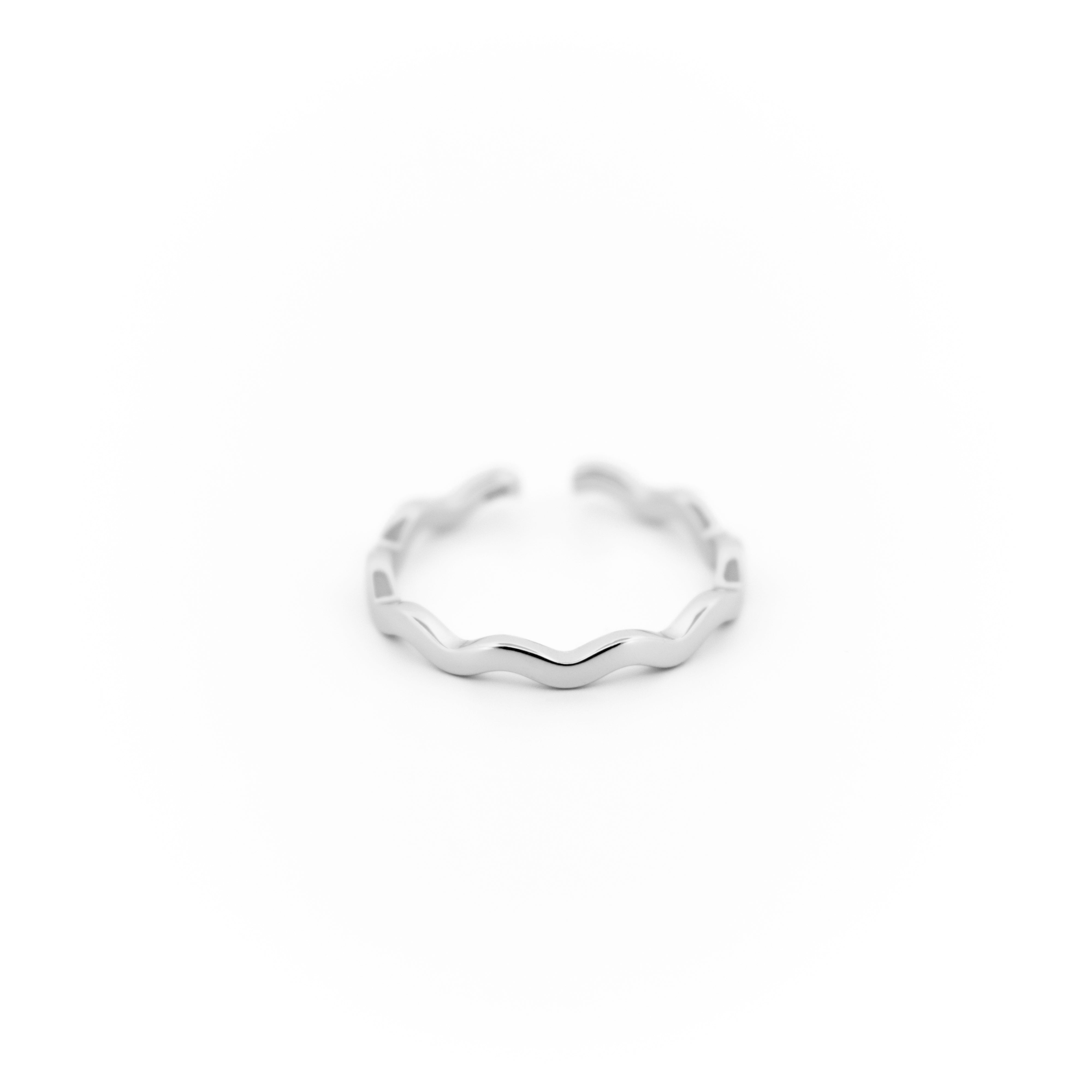 Victoria London Rings Minimalist Wave Ring