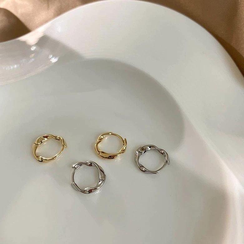 Victoria London Spiral Twist Hoop Earrings - Sterling Silver